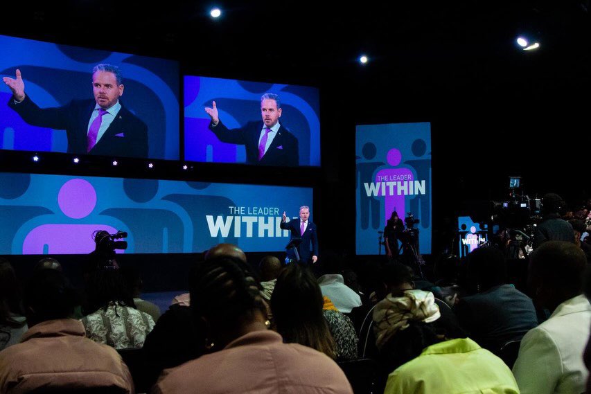 Bert Pretorius tweet media