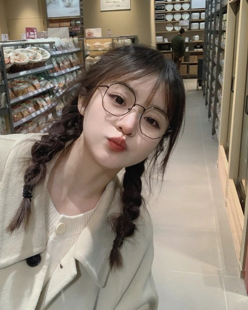 Lánh Kim tweet media