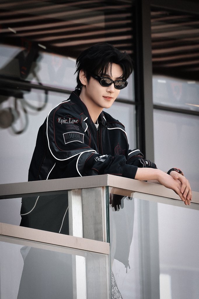 #田栩宁 #TianXuNing
#เถียนสวี่หนิง
ในฐานะแฟนคลับคนหนึ่ง
ขอประกาศจุดยืนนะคะ
เรื่องความสัมพันธ์ในอดีตต่างๆไม่สามารถทำอะไรเราได้  ถ้าเมนไม่ทำเรื่องผิดกฎหมาย ยุ่งเกี่ยวกับยาเสพติด หลีกเลี่ยงภาษีหรือทำร้ายร่างกาย เราก็จะโฟกัสที่ปัจจุบันสนับสนุนผลงานที่จะเกิดขึ้นในอนาคตของเทียนต่อไปค่ะ