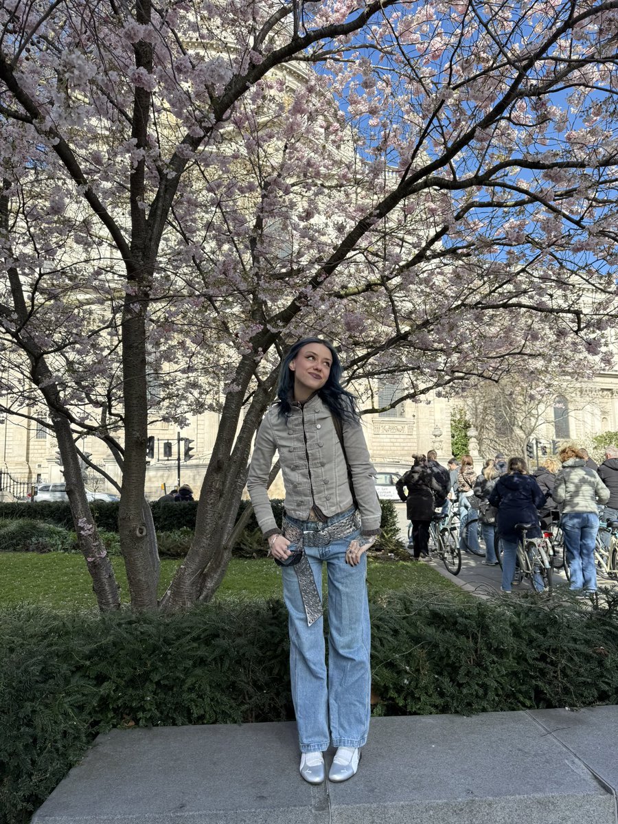 indrė 🦋 tweet media