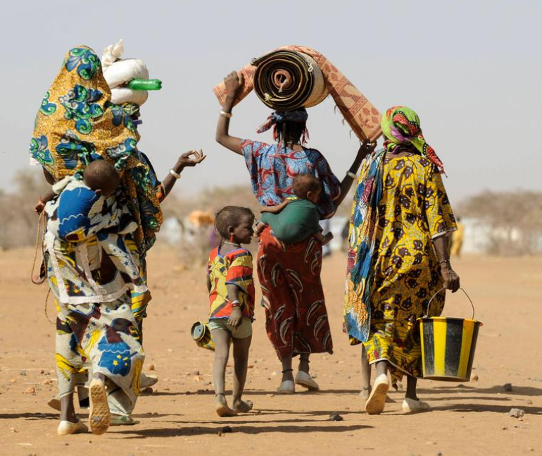 AFRICA24TV's tweet image. En 🇨🇮#CIV, plus de 115 000 demandeurs d’asile ont été enregistrés, selon les données présentées au Conseil national de sécurité. La majorité provient de pays voisins comme le Burkina Faso, le Mali, la Guinée et le Ghana, fuyant notamment l’insécurité dans la région.
