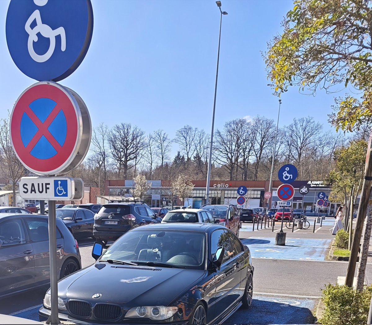 armouf #fouteznouslapaix tweet media