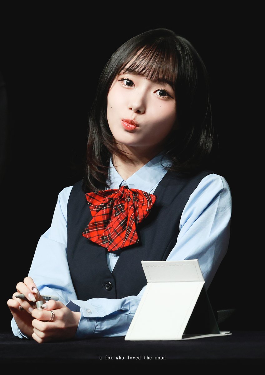 つきつね tweet media