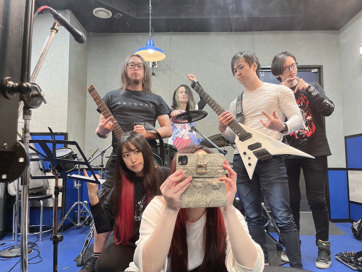 GhostCries tweet media