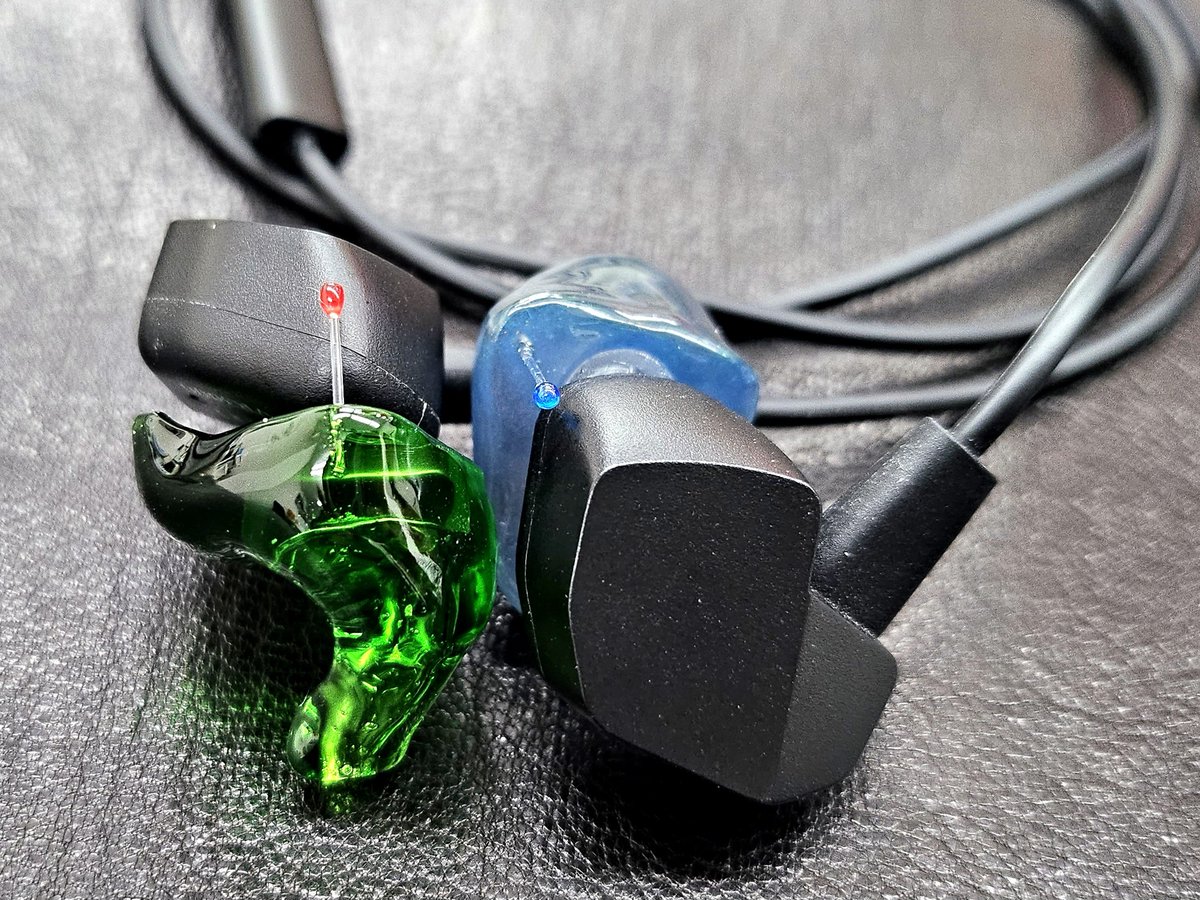 e☆イヤホン・ラボ tweet media