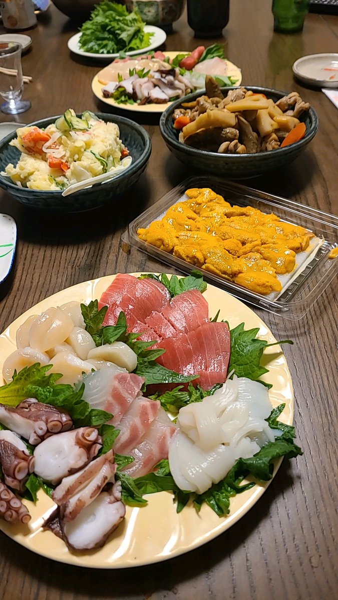 mboma0039's tweet photo. 母姉姪っ子おいら合同誕生日会👺 https://t.co/shpkT5rk0t
