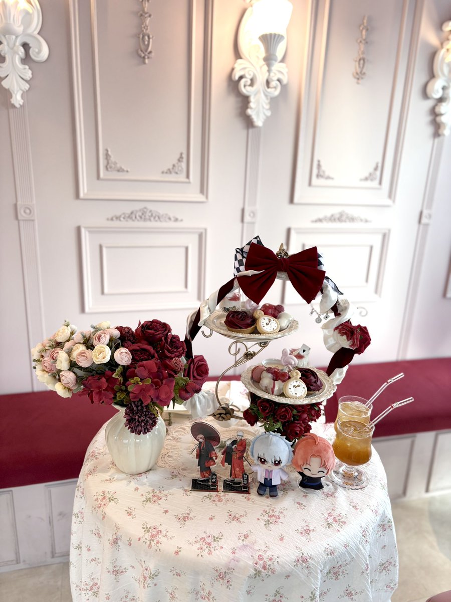 lby5m's tweet photo. ⠀📍atelier renard

Alice Rose Valentine afternoon tea🕰️🥀
⠀ https://t.co/rwkUO1hCOq