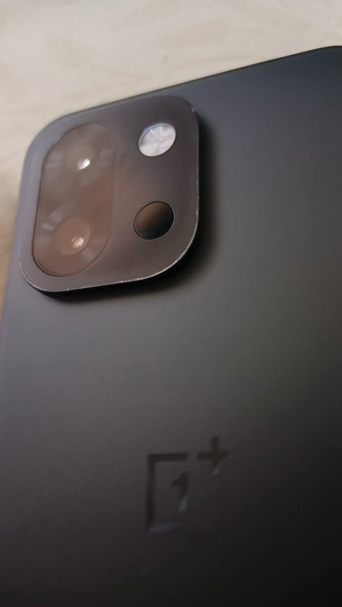 Karantripathi77's tweet image. @OnePlus_IN @OnePlus_Support @Pete_Lau
🚩 #OnePlus13s Manufacturing Defect: Fading near camera corner in just 6 months.Refuse repair as it breaks factory IP-seal. Requesting Full Replacement only under 180-day plan.
Case ID[INSR260314008198] #ManufacturingDefect #JagiGrahakaJago