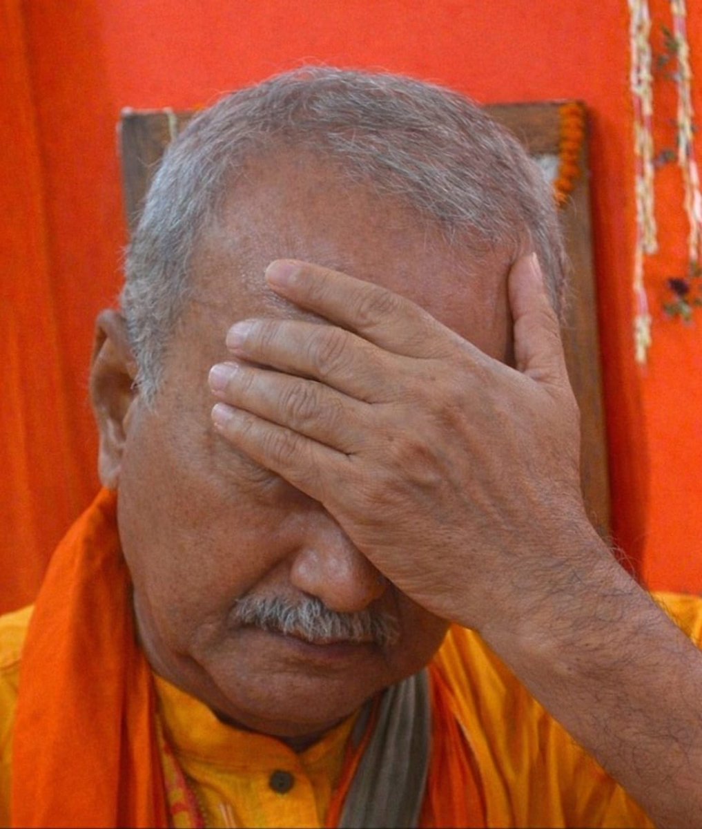 prabhatkhabar's tweet photo. सुपौल: वीरपुर में पैतृक संपत्ति को लेकर परिवार में विवाद. छोटे भाई द्वारा अन्य परिजनों को धमकी और गाली-गलौज कर भगाने का आरोप. गुरुदेव श्री प्रेम ने प्रशासन से हस्तक्षेप और न्याय की मांग की है.
#Supaul #FamilyDispute #PropertyIssue #prabhatkhabar https://t.co/o4yb4A9lfB