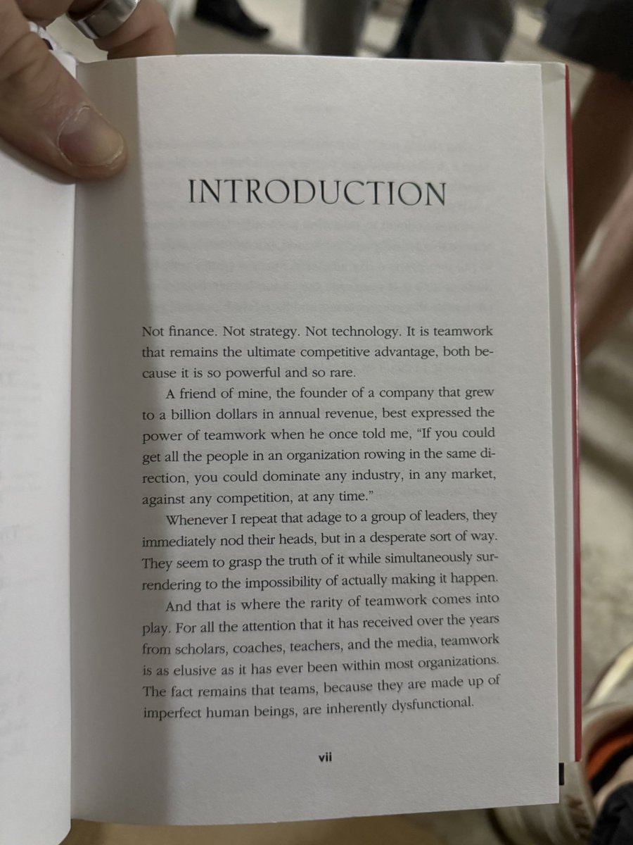 דני בוי tweet media