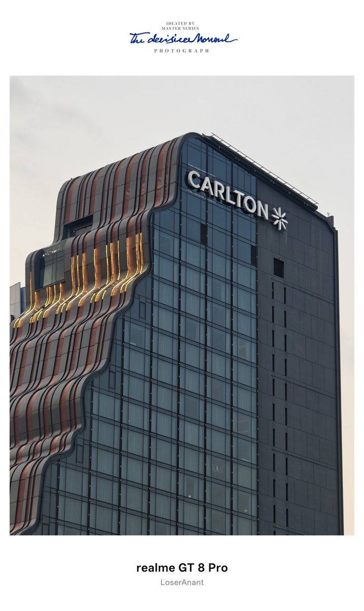 LoserAnant's tweet image. Captured these shots on the realme GT 8 Pro while exploring Bangkok. 📸

Tried zoom and wide shots to see how the camera performs in real conditions.

What do you think about the camera quality? 👀

#realme #realmeGT8Pro