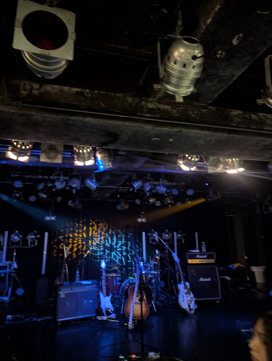 ifnj115's tweet photo. 楽しかった五十嵐ハル³の
LIVE初参戦🎩🎸✨🌹💧
福岡から行ってきました🛫
前から3列目センターでしたので生ハル³を堪能出来ました🙏✨途中の曲合間に女性のお声で『ハル〜』って聞こえて、また次に『ハルくん〜』って聞こえたから、ワタクシも『ハル³〜』って声出してみましたw🫡✨🌹💧
#五十嵐ハル https://t.co/TNKynsNDnW