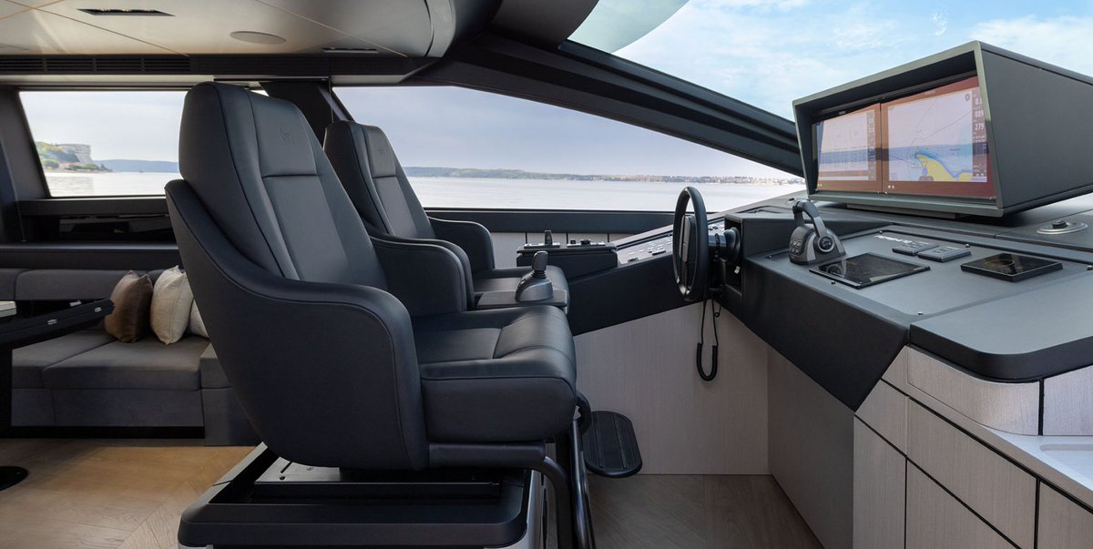 pershingyacht's tweet image. Command the silence from the nerve centre of elegance.

Pershing GTX70. The new sensation.

#TheDominantSpecies         

#FerrettiGroup #Pershing 
ow.ly/kBTJ50YtqVc