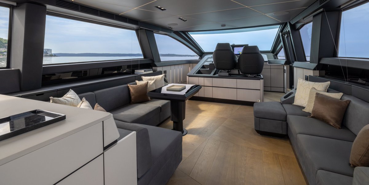 pershingyacht's tweet image. Command the silence from the nerve centre of elegance.

Pershing GTX70. The new sensation.

#TheDominantSpecies         

#FerrettiGroup #Pershing 
ow.ly/kBTJ50YtqVc