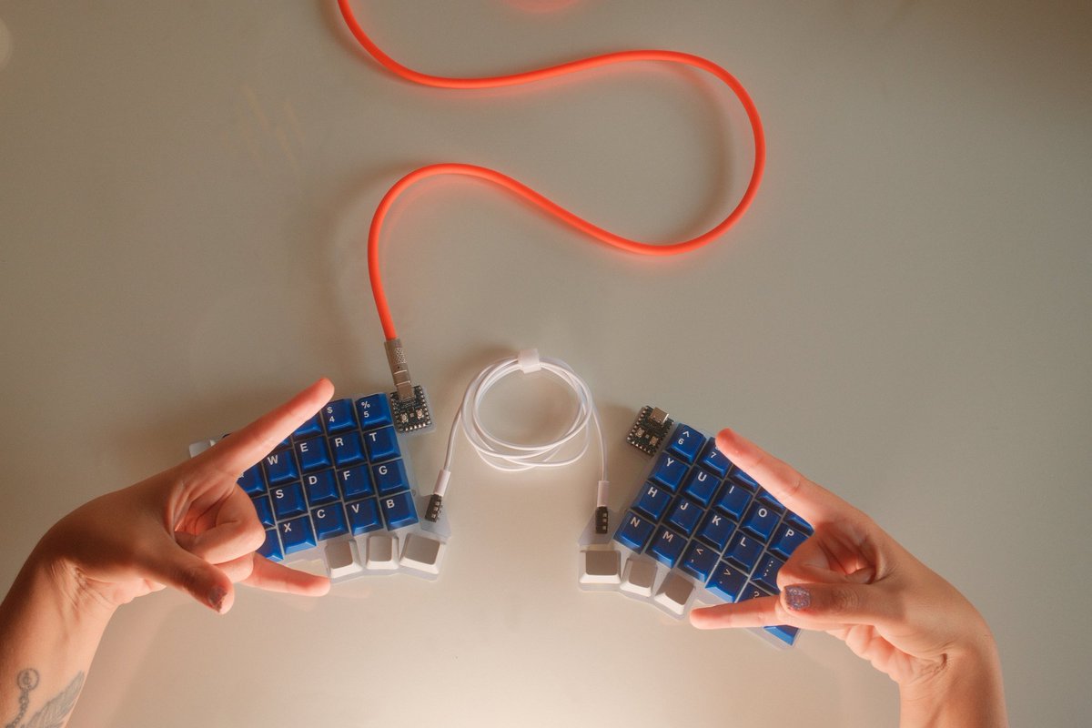 twotechymates tweet media