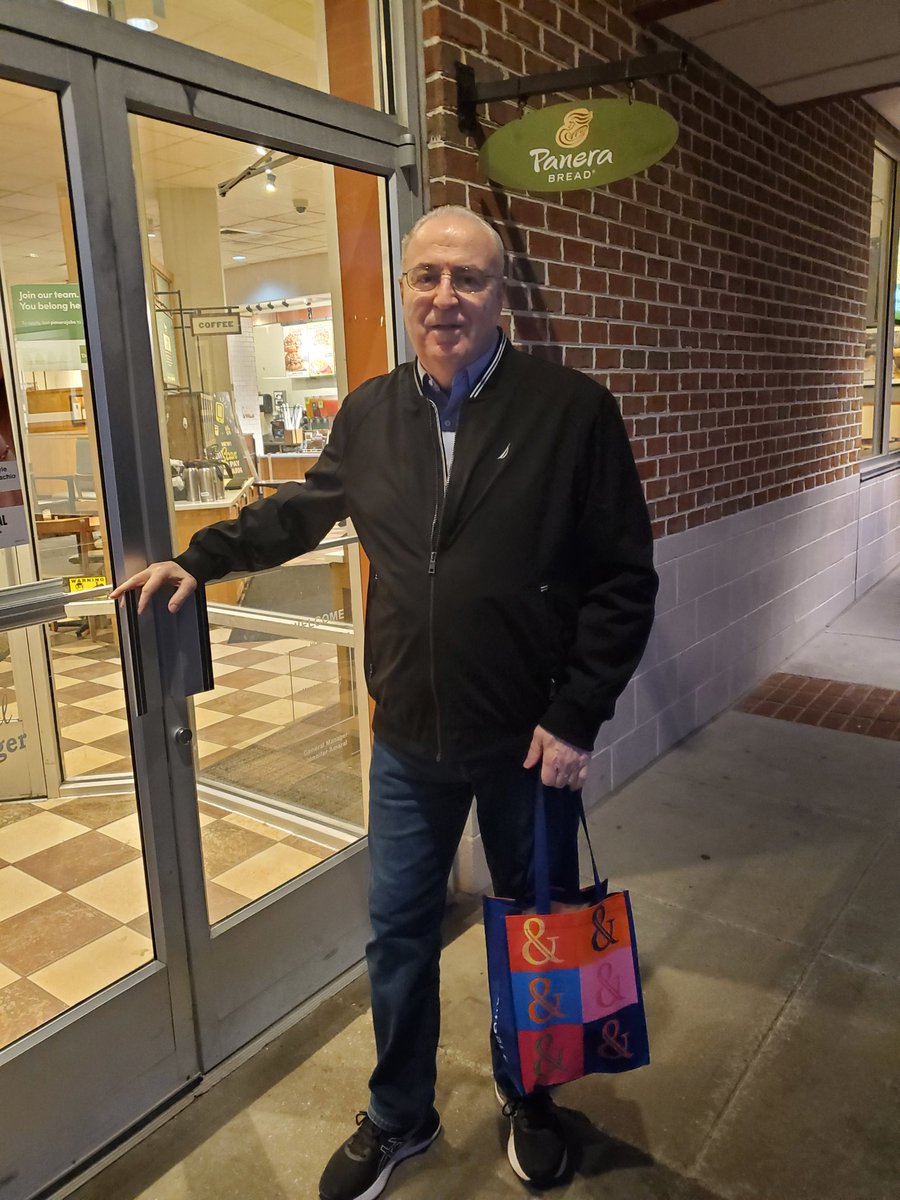 jcrowco's tweet image. #HappyStPatricksWeekend to all. Join The Mayor and The Chief of Staff @LCrowco invite you to join us for #Coffee and #Conversation. #Positivity #Believe