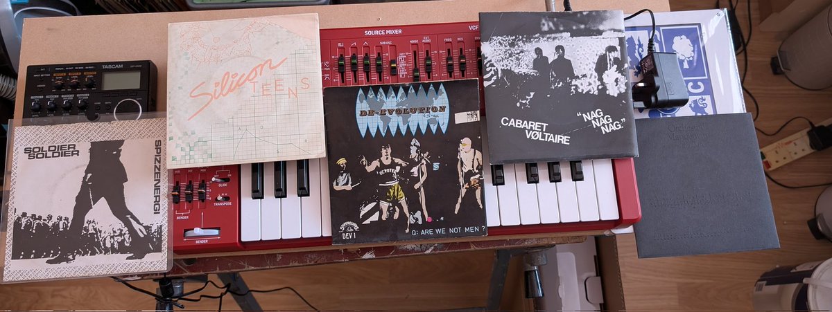 Charles30181053's tweet photo. #weekendsingles time some Pioneer's of electro to celebrate my new Synth @NewWaveAndPunk https://t.co/b0t9xhzDPO