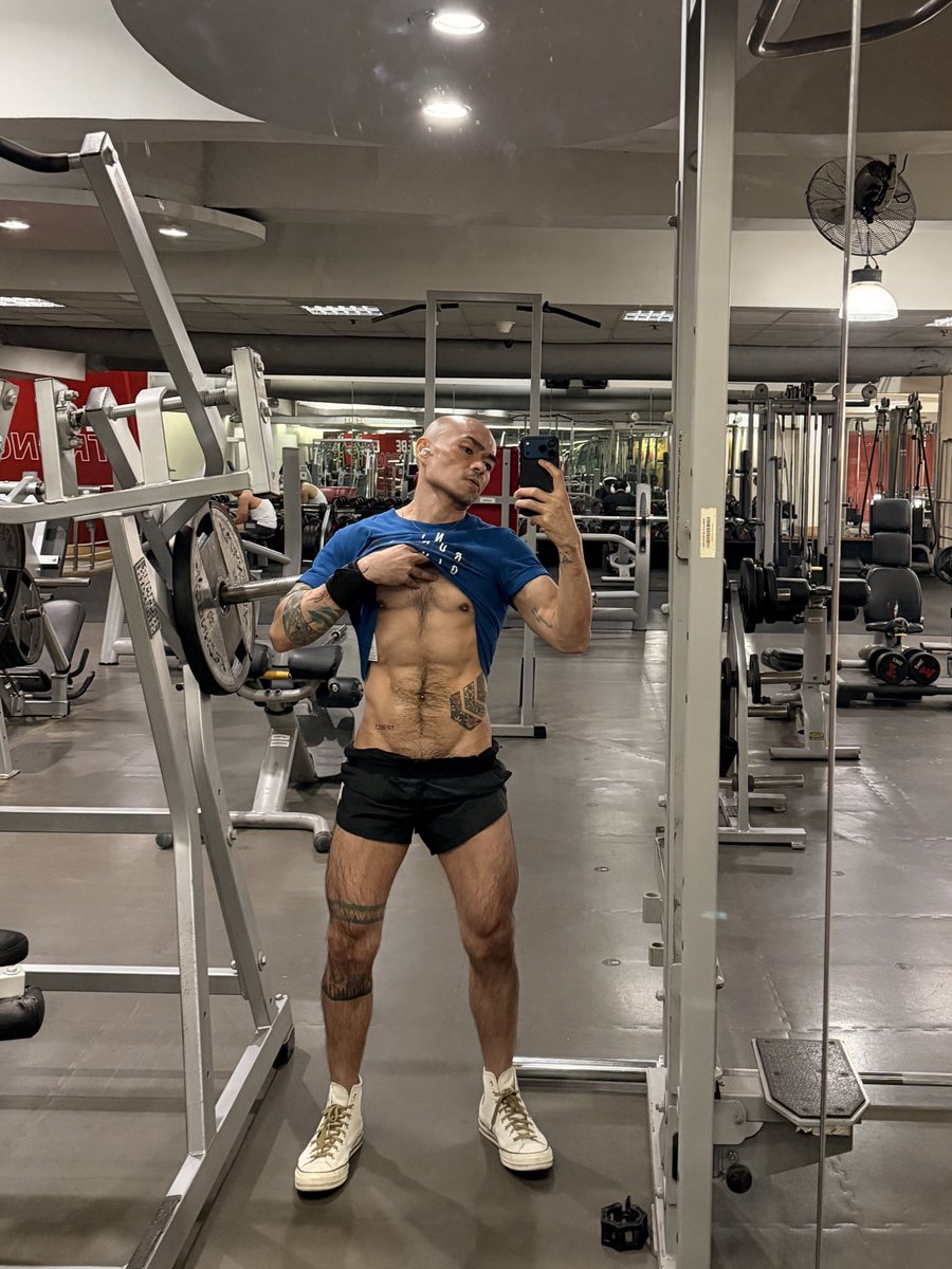 Sunday mode:  On 🪫
Am: ✈️ palawan, Pm: 🛩️mnl ….. 
&amp; quick 💦💢💪🏼