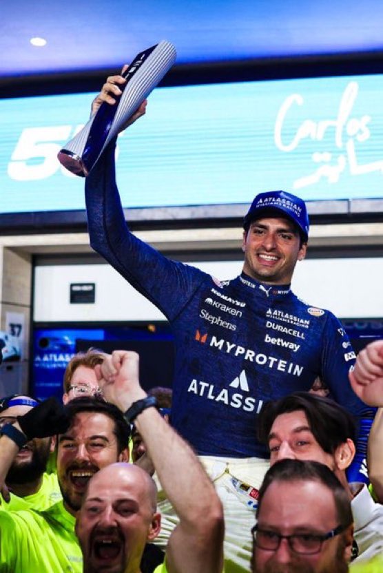 Carlos Sainz cuando tiene un coche con el que luchar y ser competitivo: