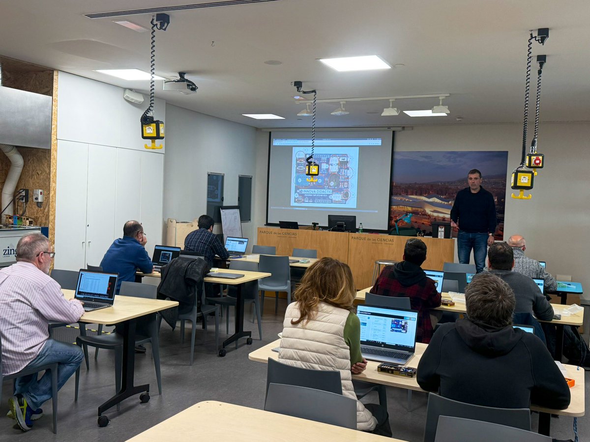 Club Robótica Granada tweet media