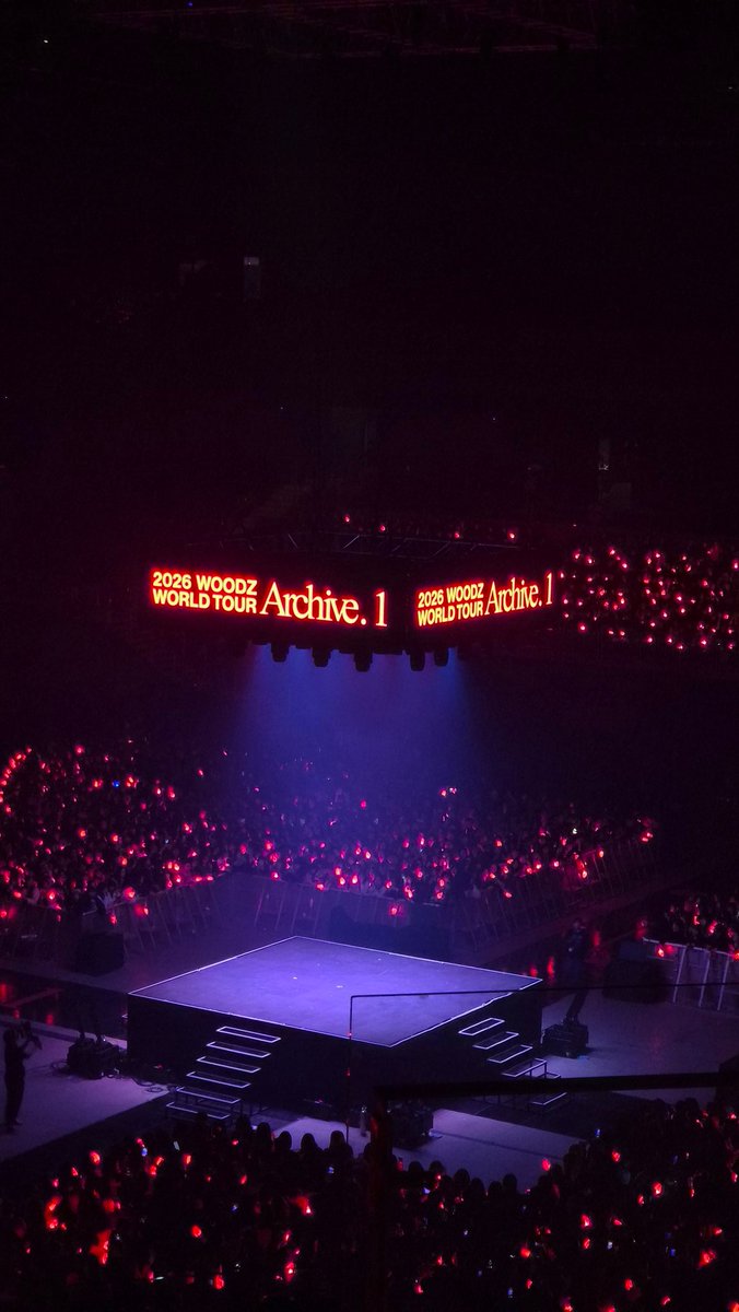 antiorlover's tweet photo. 우즈 콘서트 갓다왓다요 !!! https://t.co/mLxA6BLAO4