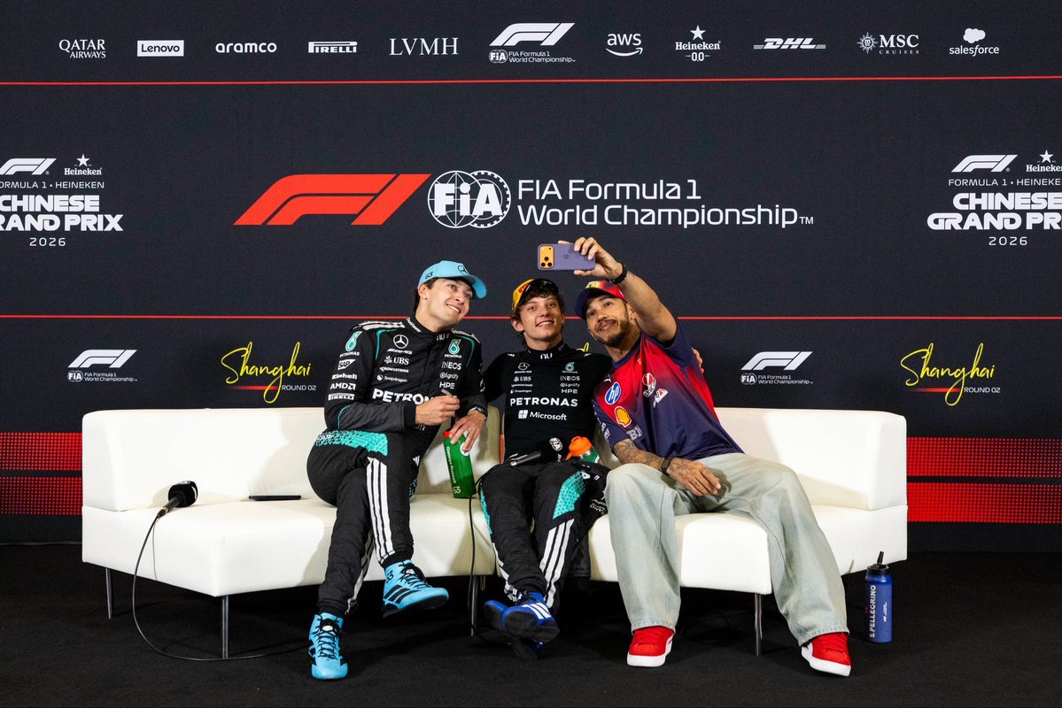 sin ⁴⁴ tweet media