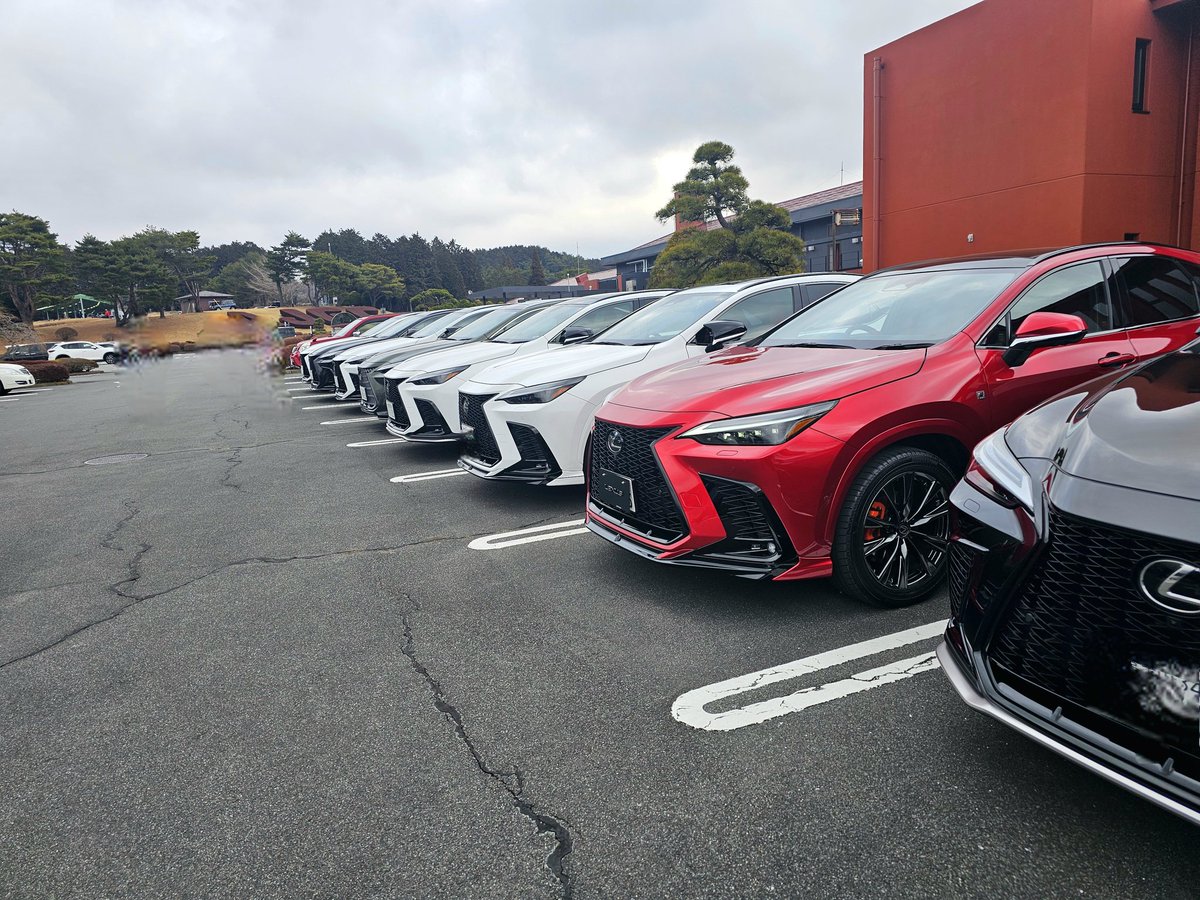 ハウエモン tweet media