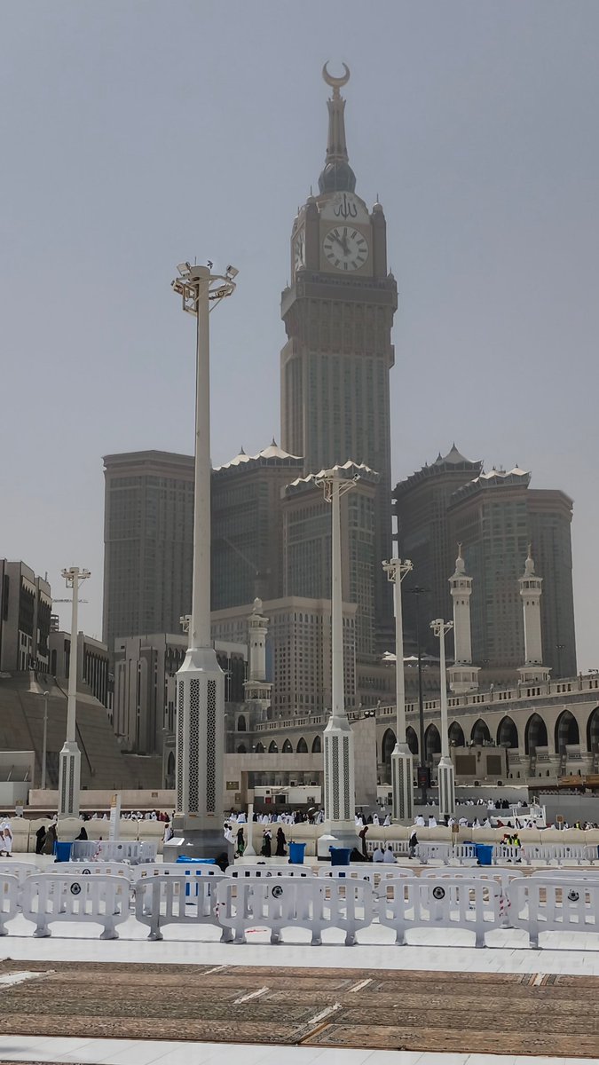 اللهُم إنك عفوٌ تُحِب العفو فاعفُ عنا .