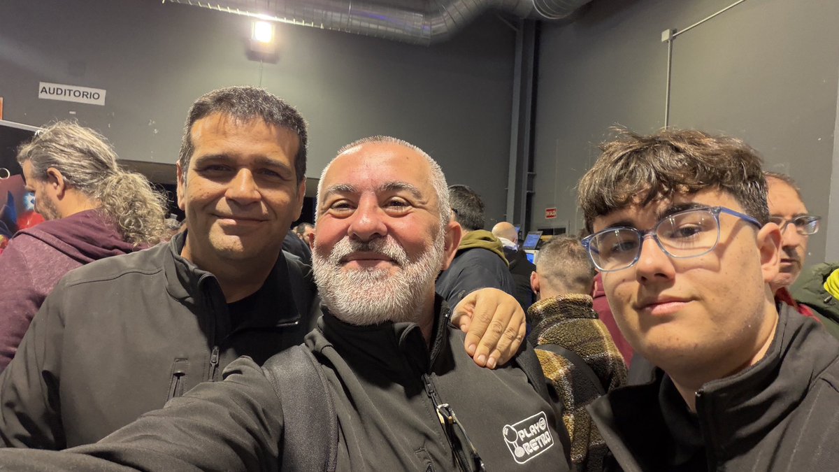 PlayOnRetro tweet media