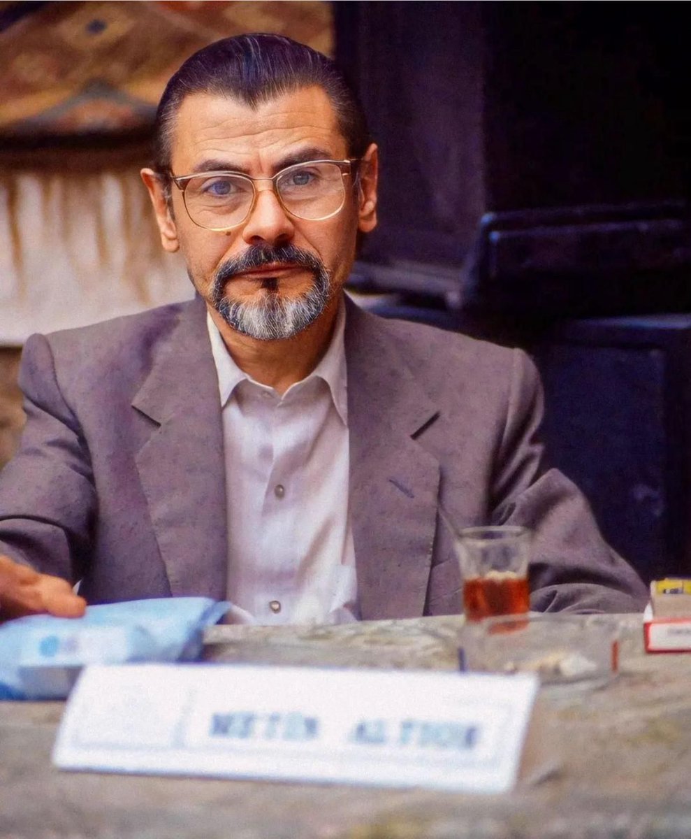 Bir uyumsuz rastlaşma: Metin Altıok 

"14 Mart doğumlu Metin Altıok bugün yaşasa 85 yaşında olacaktı. Sivas’ta katlettiler onu. Zaman aşımı ve cezasızlıkla sıyrılanlara zehrolsun."

✍️ C. Hakkı Zariç yazdı

diken.com.tr/bir-uyumsuz-ra…