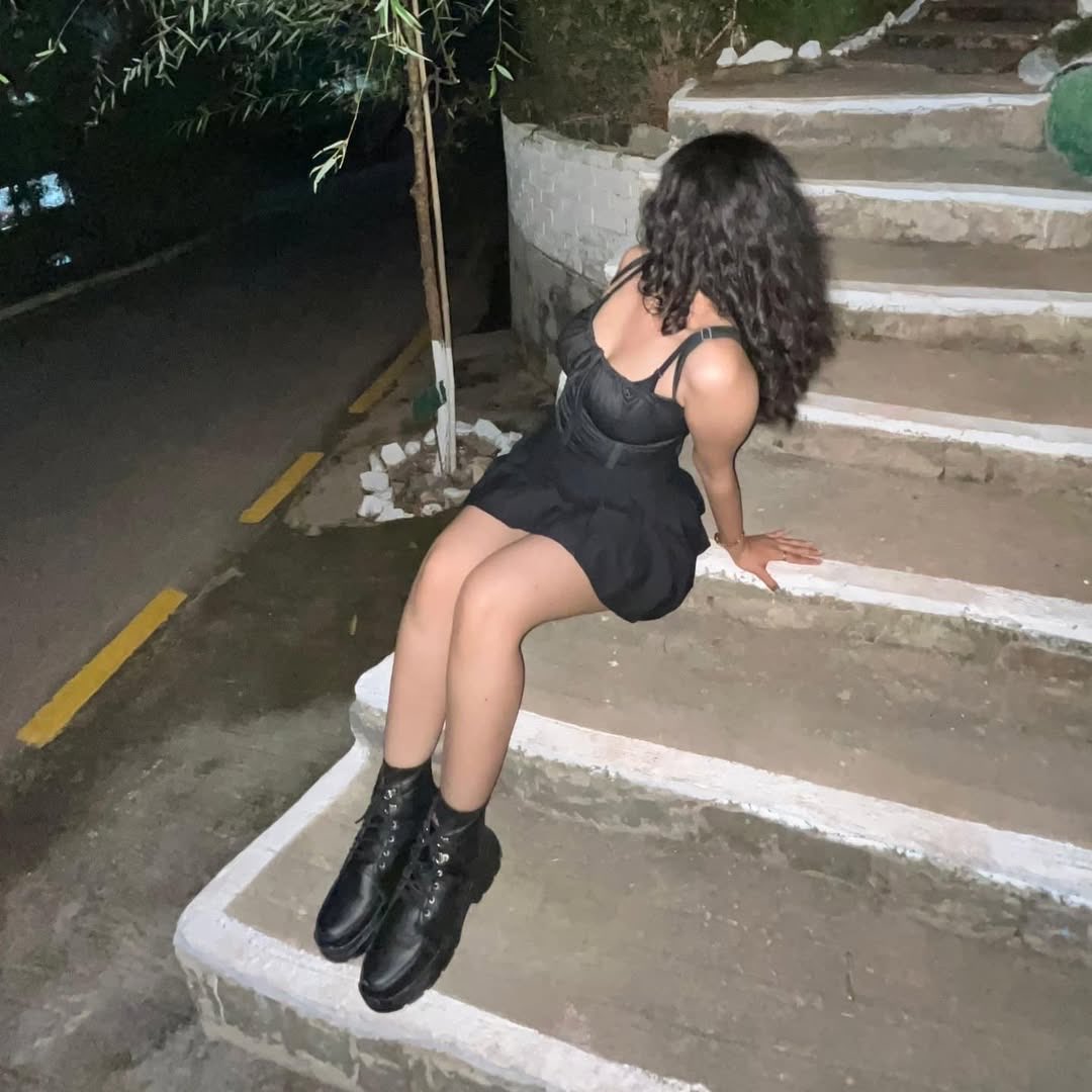 INDIAN BDSM COUPLE tweet media