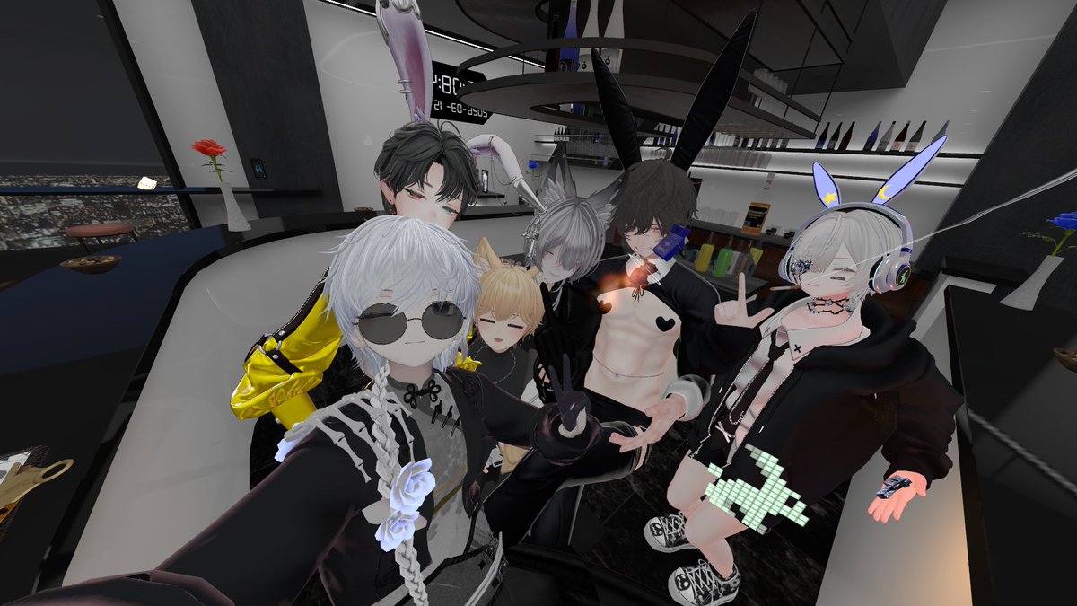vrc_barbara's tweet photo. グループ人数100人突破記念イベント開店いたしました！
グループで建ててるので「薔薇Barバーバラ」のグループに加入の上、お越しください！
お客様のご来店をキャスト一同、心よりお待ちしております！
グループ：https://t.co/3gtSJh64Qb
#薔薇Barバーバラ https://t.co/58jjshI6tt