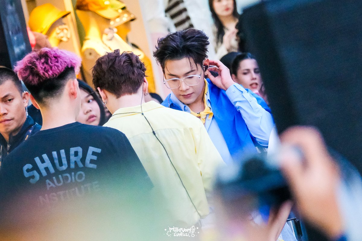 MilkNom505's tweet photo. เช็คจ้าาาา @kristtps @stjinx_maya ❤️ 

KRISTSINGTO WITH BANANABOAT

#BananaBoatLetfununderthesun
#แดดแรงแค่ไหนก็ไม่กลัว 
#คริสสิงโต #ทีมพีรญา https://t.co/H0AMqSenhI