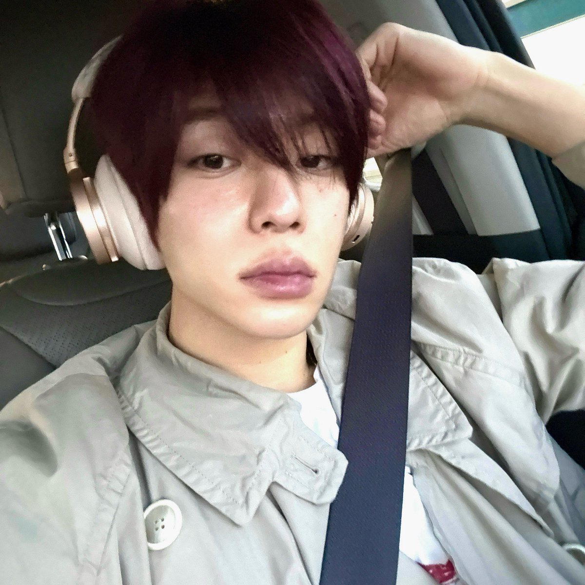 sapphowish's tweet photo. sion pls have this red hair forever https://t.co/NBohMRO1SW
