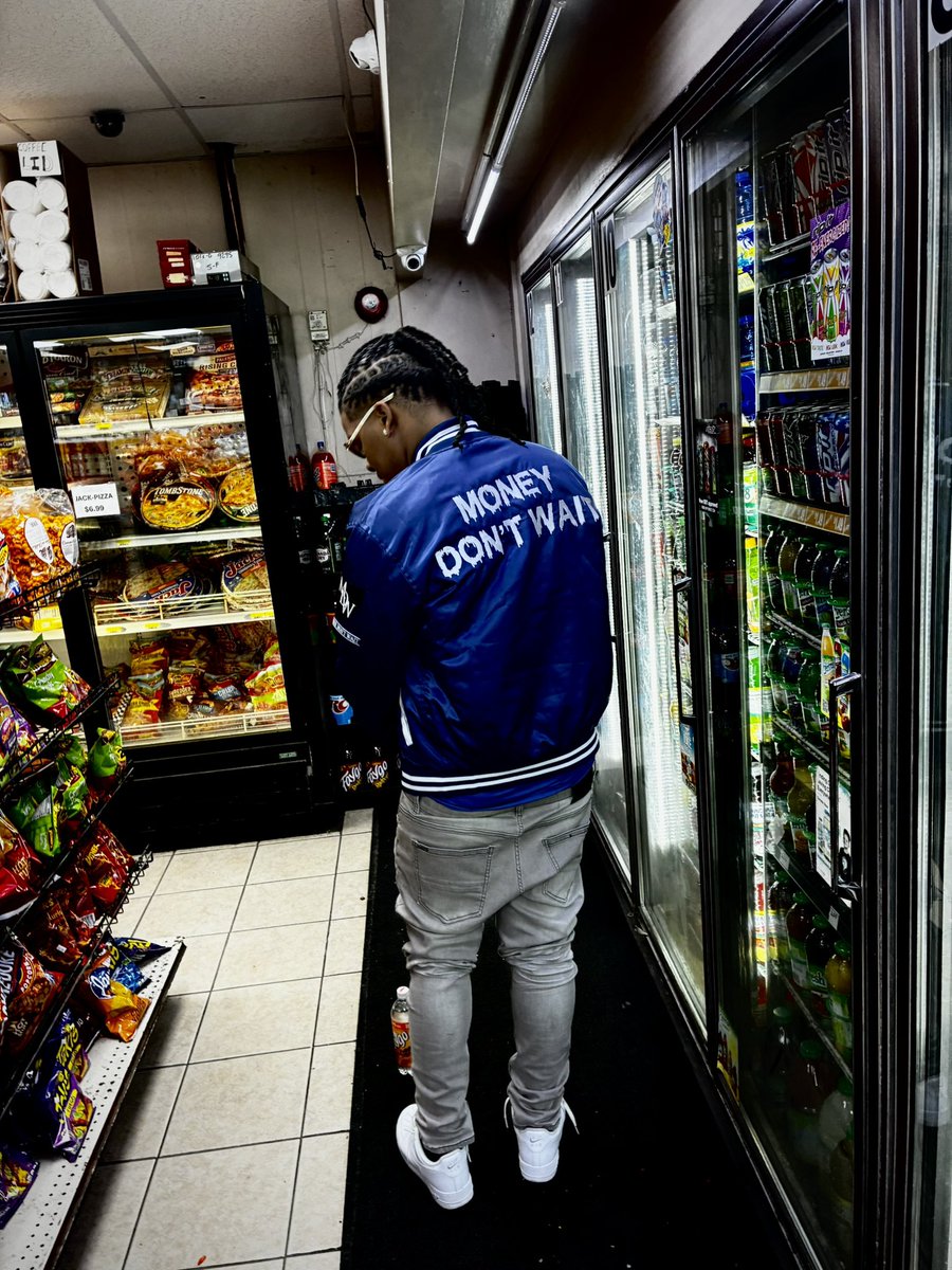 LilCell3252's tweet photo. N If You Say You Eating Make Sure That Mans Straight Niggas Envy N They Greedy Eating Off They Mans Plate. #414MKE #LilCell #fypシ゚ https://t.co/JmRf5QULDw