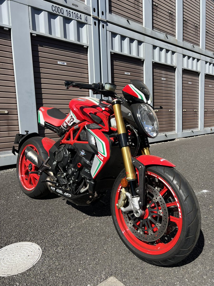 よっし tweet media