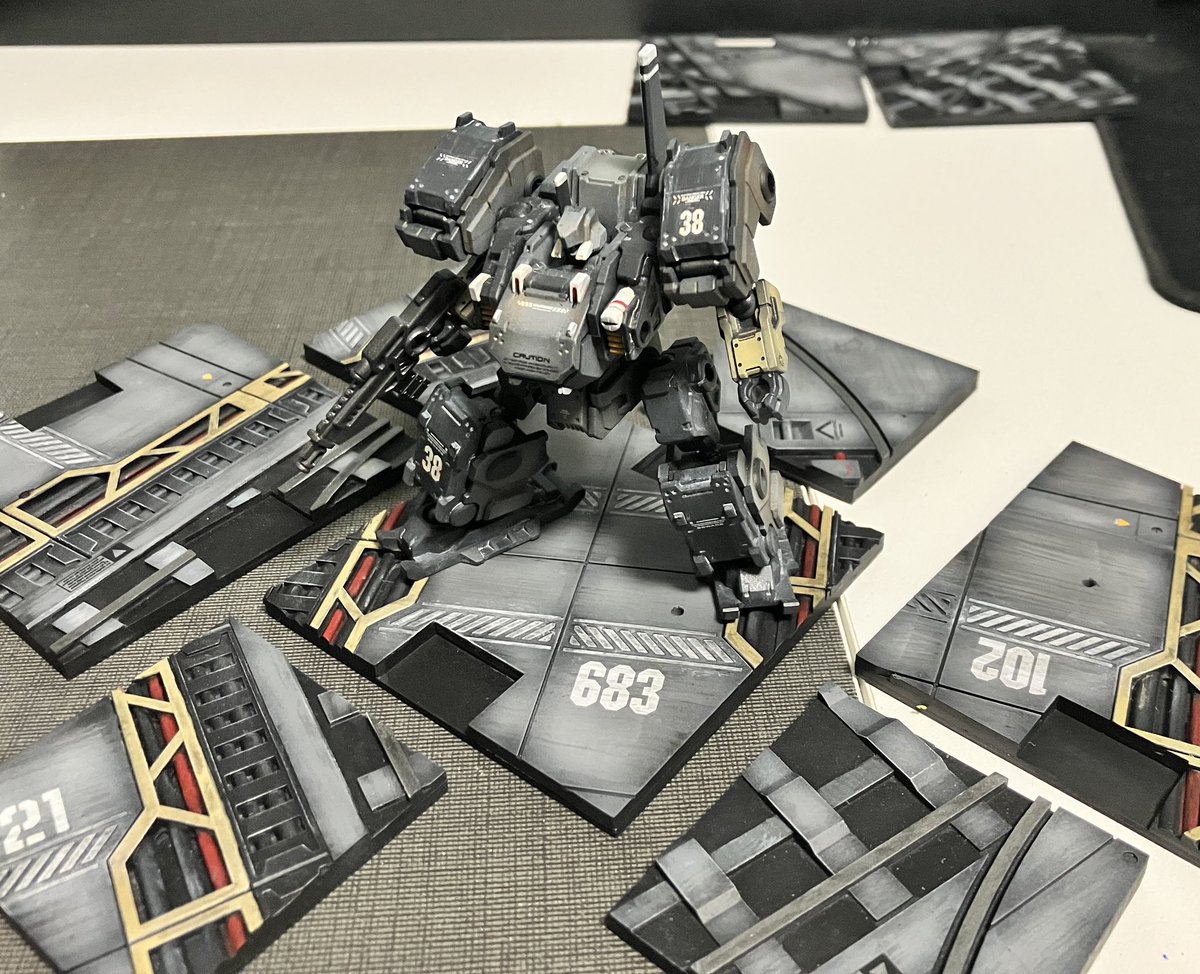 上にはオブシディアンプロトコル乗せるんですが、ベースで満足しつつあるので早めに塗らないとなあ。