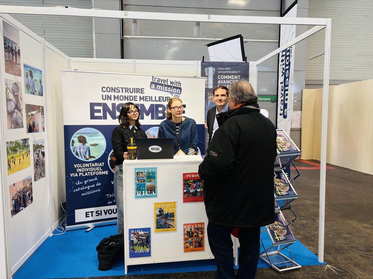 C’est parti pour la 4eme et dernière journée au salon du tourisme de Paris.

Toujours au stand H44.

On plie bagage en fin d’après-midi…