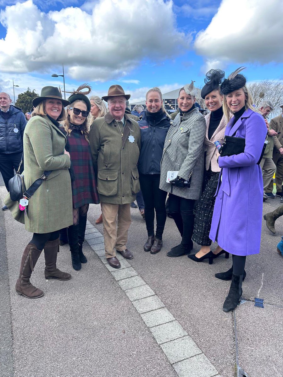 camilla sharples tweet media