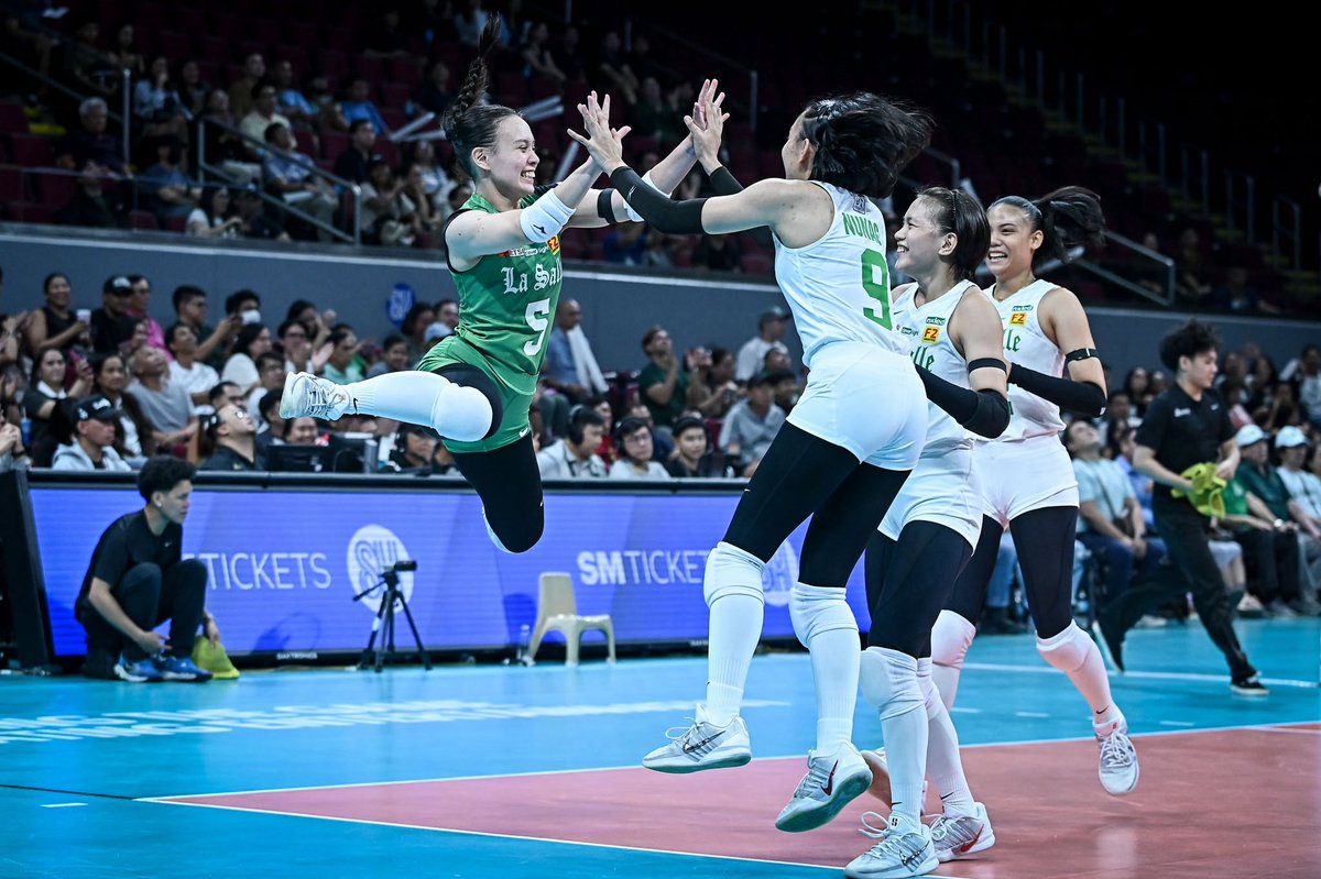 LADY SPIKERS COMPLETE THE ROUND 1 SWEEP! 🏹

DLSU defeats defending champion NU in 4 sets (25-21, 25-19, 19-25, 25-17) to finish the first round with a perfect 7-0 record.

It’s the Lady Spikers’ first Round 1 sweep since UAAP Season 85.

Congrats, La Salle! #UAAPSeason88