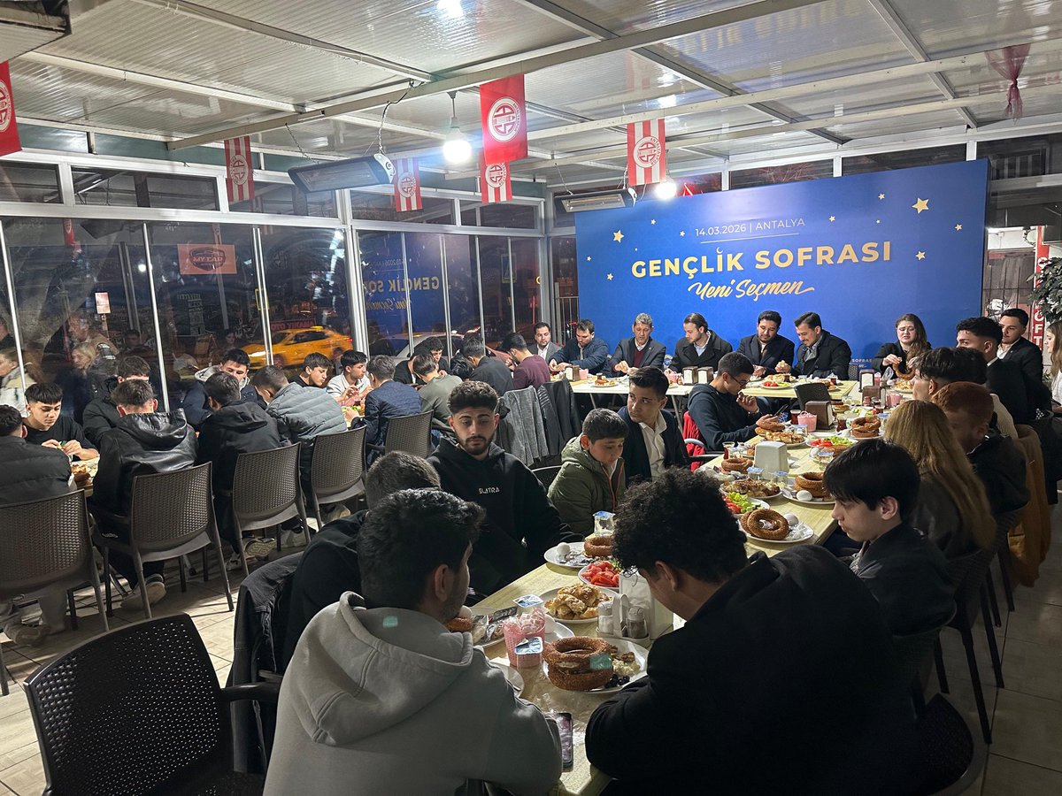 YeniSecmen07's tweet photo. Ramazan’ın bereketini ve kardeşlik iklimini paylaştığımız bu anlamlı buluşmada birlik ve beraberliğimizi bir kez daha pekiştirdik. Katılım sağlayan tüm dava arkadaşlarımıza teşekkür ediyoruz. https://t.co/40LjBuTpqb