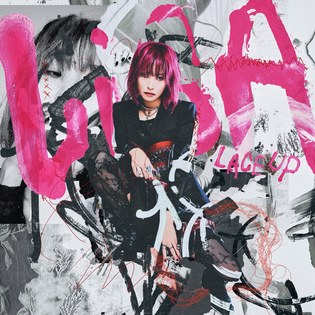 LiSA_OLiVE's tweet photo. いよいよラブレター(CD)「LACEUP」の発売まで一ヶ月🍓#LiSA15th デート(LiVE)でみんなに会いに行きますっ🍓❤️早く会いたいっ！
そして本日ラブレター(CD)のジャケットが公開です💿
一緒に #LiSA15th お祝いの準備お願いしますっ♡♡♡🏃‍♀️‍➡️🏃‍♂️‍➡️🏃‍➡️🍓
https://t.co/4X02cRjMbx https://t.co/UNezaUFWSd