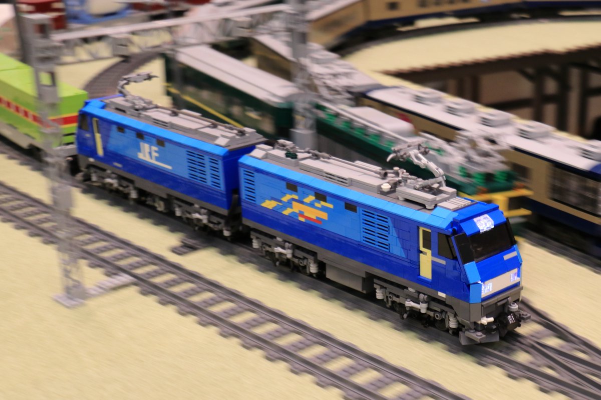 st_lego_train's tweet photo. 無事大阪から帰着。
1日開催とは思えない密度の濃さ！久々にお会いしたビルダーの方々との交流も楽しかったです。
皆様お疲れ様でした！

#大阪ブロック展示会
#レゴトレ https://t.co/lyaBsjzWzQ