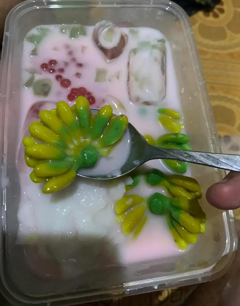 THE REAL PISANG IJO, yang jual ga pelit dikasihnya 5 sisir