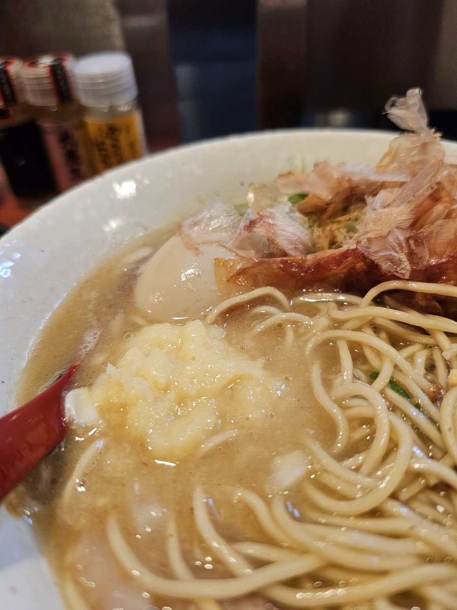 lalala_hiro's tweet photo. 豚鬼@浜松市中央区上島
｢和風豚骨｣｢その他(生姜)｣
最近はカスタムがマイブームのコチラ。今回は和豚に生姜を合わせてみたけどうん、これも美味しい🙆✨
優しいお味にホッコリできます☺️⁡
⁡⁡ #豚鬼 https://t.co/3X01YRzoDk