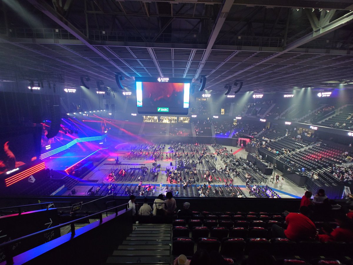 TOYOTA ARENA TOKYOはこんな感じの見え方の会場です。
(撮影可のDリーグのステージです。)