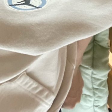 침대 유우시 셀카 찍을 때 손 꼬옥 쥐고 있는거 봐줄 사람