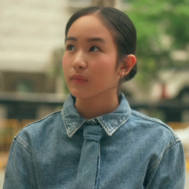 dyuliauhn's tweet image. yie #things talaga😭🩷💛