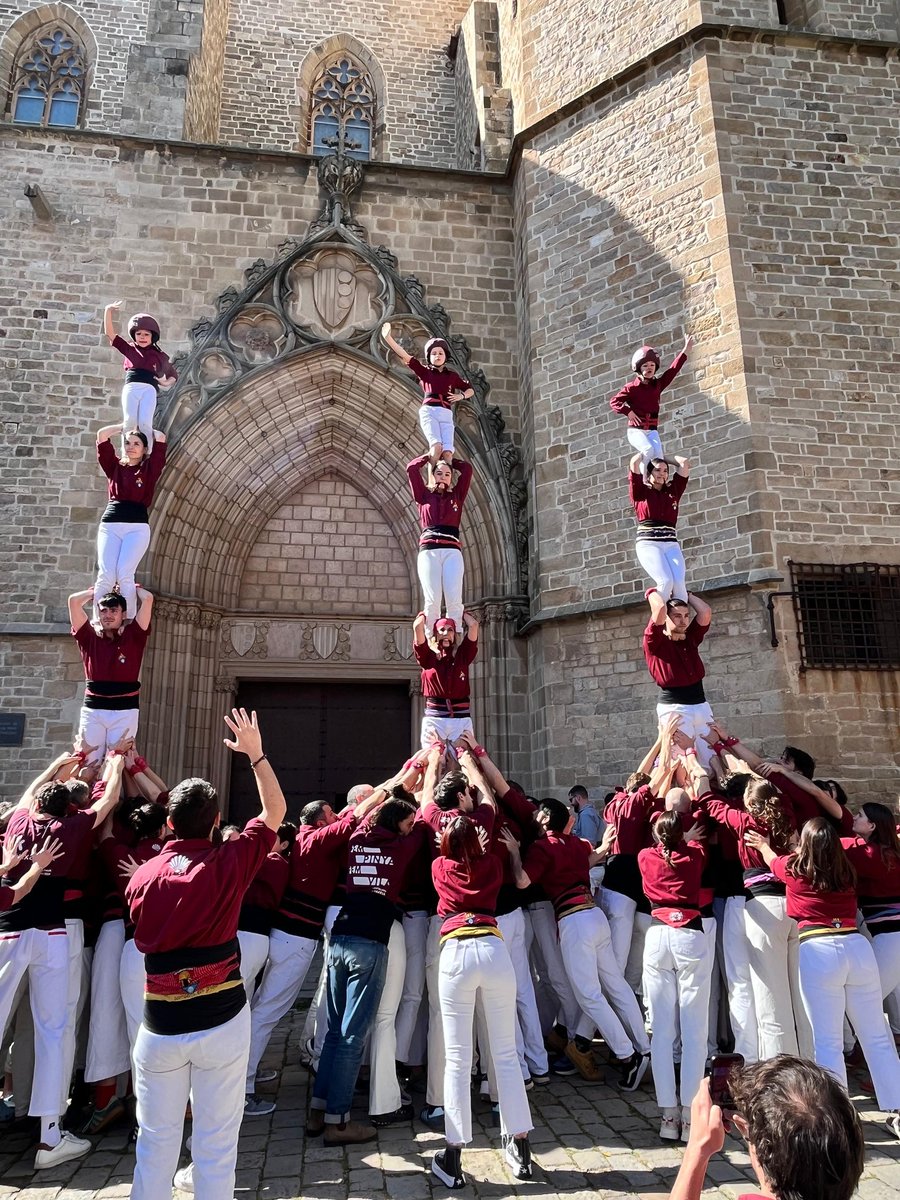 Bon dia! 
Ja som al Monestir de Pedralbes per celebrar la diada de Sant Medir! 💥

Obrim plaça amb 3pd4! 🫶
#enVolemMés #laCollaEtsTu