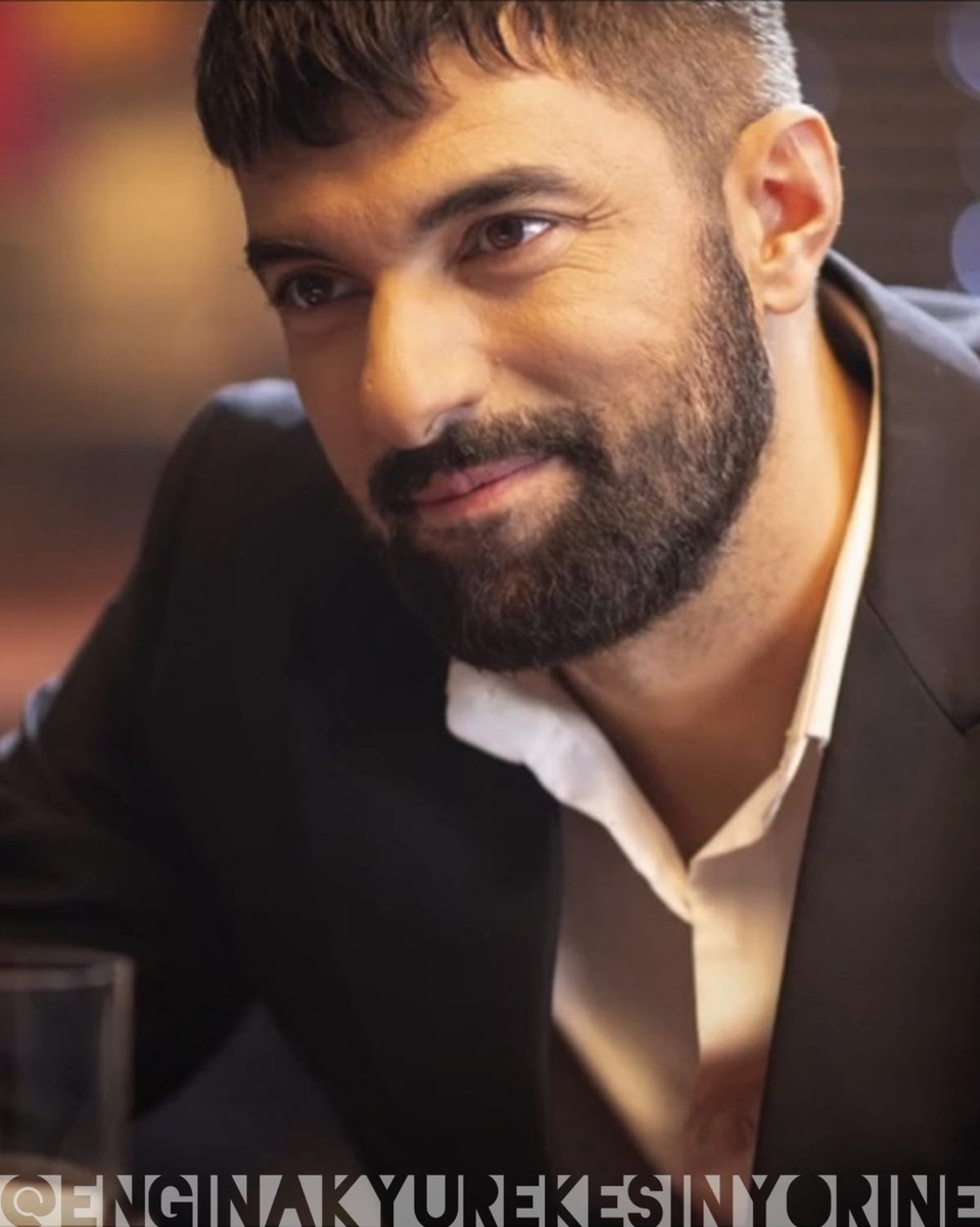 stefania_vinco's tweet photo. Ancora una volta GRAZIE, IMMENSAMENTE GRAZIE #EnginAkyürek per questo straordinario, affascinante, indimenticabile personaggio!
Solo tu potevi essere TAHIR LEKESIZ!
È stato bellissimo sentirmi intrappolata nel tuo destino per tutto questo tempo! ❤️🥹
#IoSonoFarah #AdımFarah https://t.co/Rwm2JdLBjN